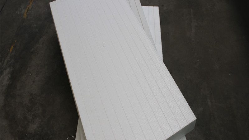 屋顶防水卷材施工：流程详解与关键要点